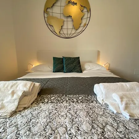 Cavour 221 - Central Station Guest house *