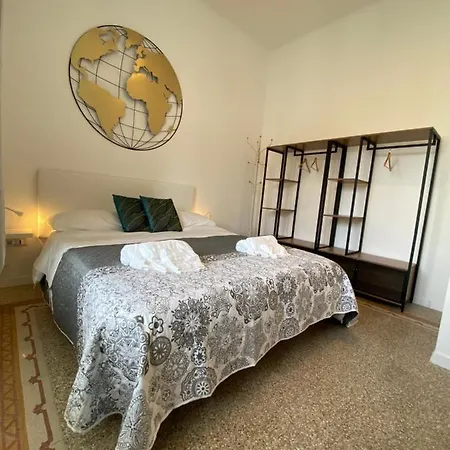 Cavour 221 - Central Station Πανσιόν *