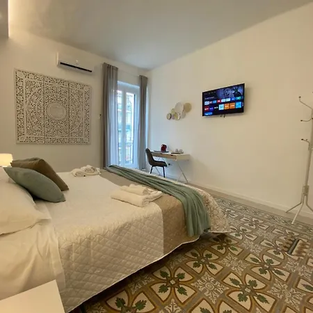 Cavour 221 - Central Station Μπάρι